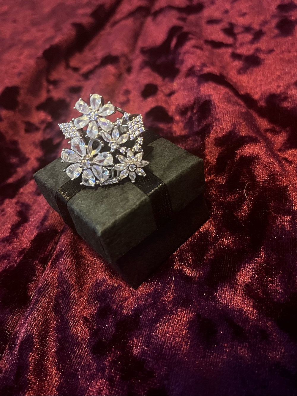 New! Ladies Fashion Ring